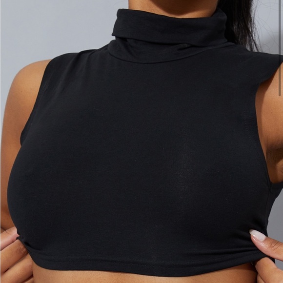 BNWT turtleneck croptop - Picture 3 of 3